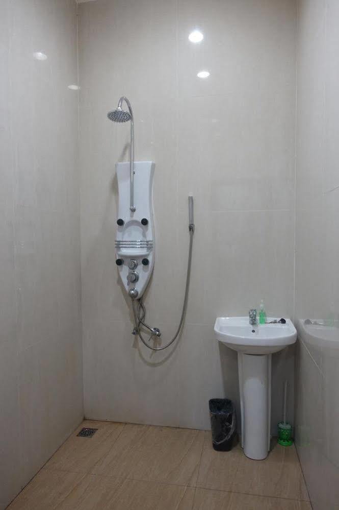 The Backpacker Semarang Hostel Exterior photo